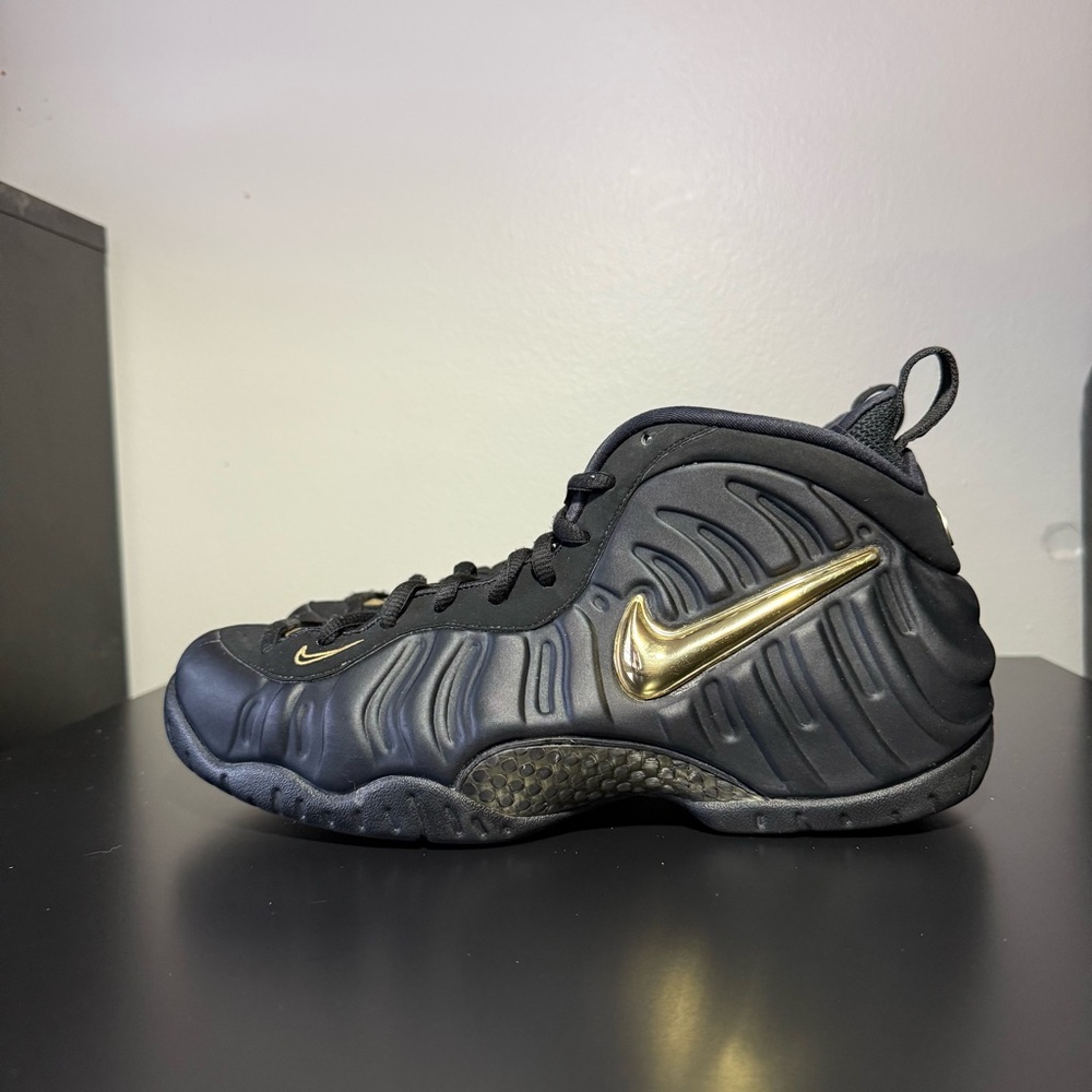 Size 10.5 - Nike Air Foamposite Pro Black Metallic Gold